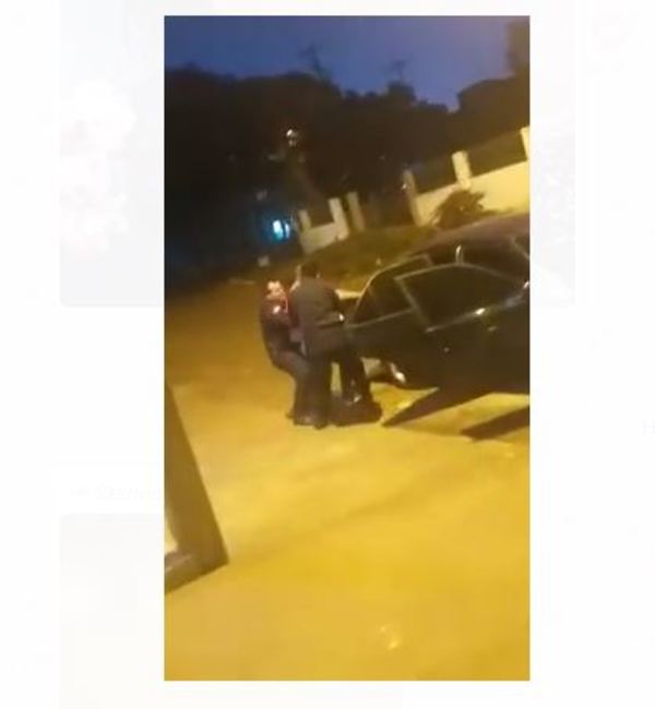 Policías habrían intentado extorsionar a hombre buscado por narcotráfico