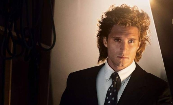 HOY / Netflix anuncia la segunda temporada de "Luis Miguel, la serie" para 2021