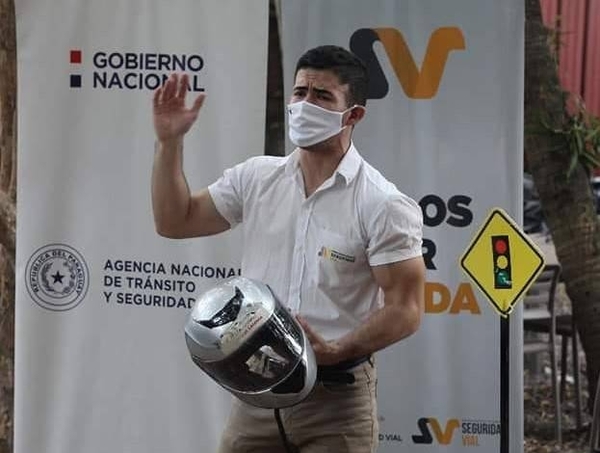 HOY / Ante "boom" laboral, capacitan a personal que realiza delivery en motocicleta