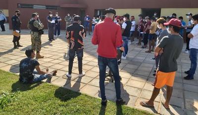 Medio centenar de paraguayos retornaron a sus casas tras cuarentena