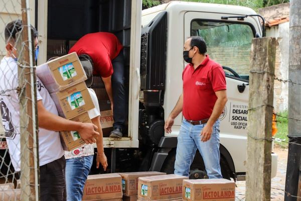 Comedores comunitarios de bañados reciben 7.800 kilos de alimentos - El Trueno