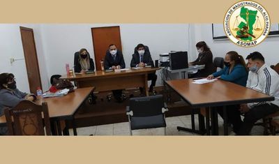 Condenan a hombre que no asistió a su hija