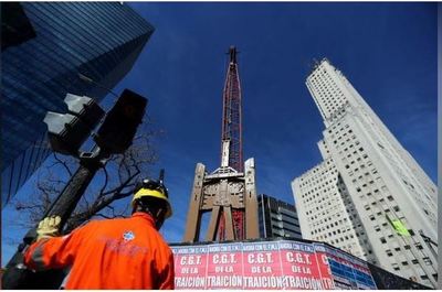 Crisis en Argentina desencadenaría al menos 40.000 despidos en sector de construcción - Campo 9 Noticias