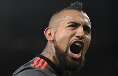 Excompañero de Arturo Vidal: 'Salía de vez en cuando y bebía más de lo necesario' - SNT