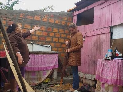 Temporal causa destrozos en asentamientos de Coronel Oviedo