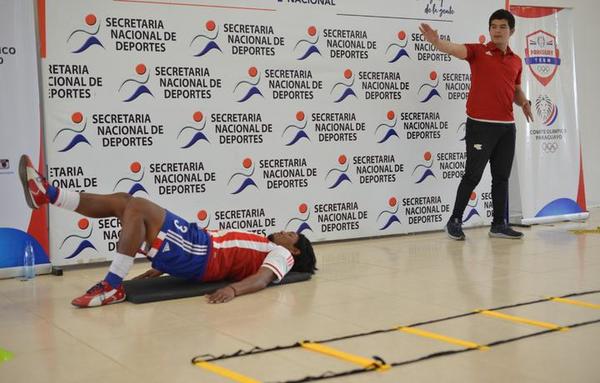 Integrantes de la Albirroja Indígena ofrecen clases virtuales de entrenamiento funcional