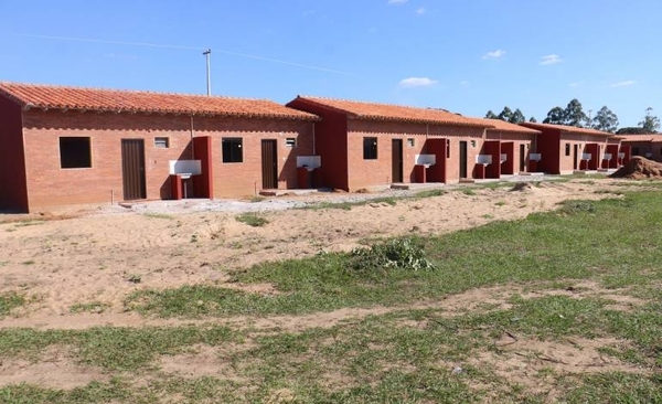 HOY / MUVH planteó construir viviendas para repatriados a precio de alquiler