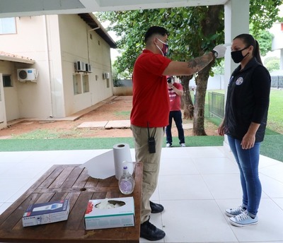 APF y Ministerio de Salud planean vuelta del fútbol
