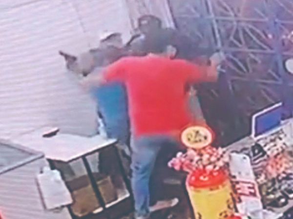 "Mujer maravilla" enfrentó a asaltantes