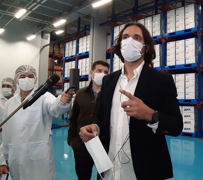 Tapabocas de producción nacional serán destinadas al extranjero, asegura Roque