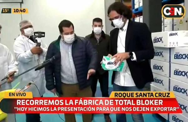 Roque Santa Cruz muestra la fábrica de tapabocas donde posee inversiones - C9N