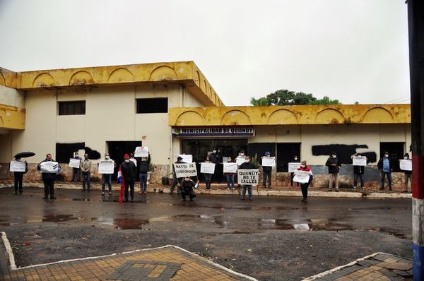 Se manifiestan para exigir a CGR amplié investigación a Municipalidad de Quiindy - Nacionales - ABC Color