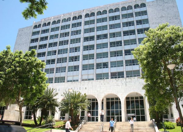 Funcionarios judiciales piden informes sobre proceso de contratación de seguro médico