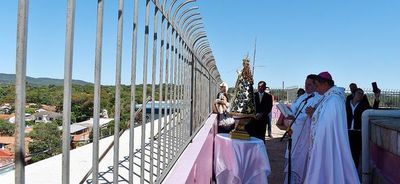 Basílica de Caacupé seguirá con puertas cerradas, pero mantiene contacto espiritual y virtual - Nacionales - ABC Color