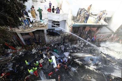 Más de 40 muertos en tragedia aérea
