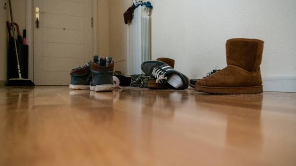 HOY / Ropas y zapatos siguen siendo focos contagio, recuerda Salud Pública