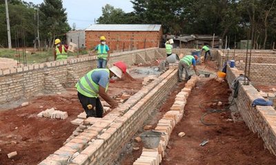 Construcción de USF están brindando hoy mano de obra y ayuda a mover la economía local