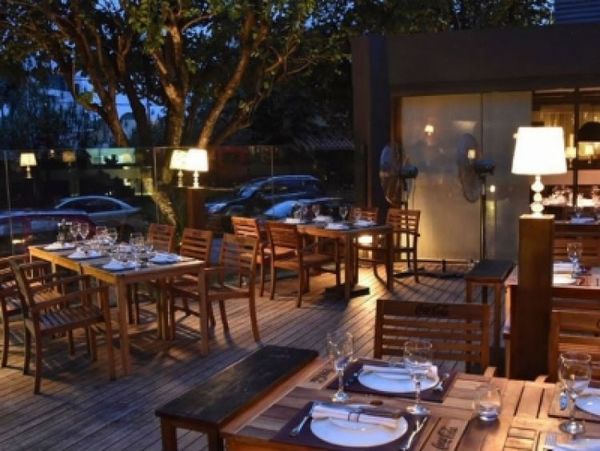 Gastronómicos invocan quiebra técnica para desafiar fase 2 de la cuarentena