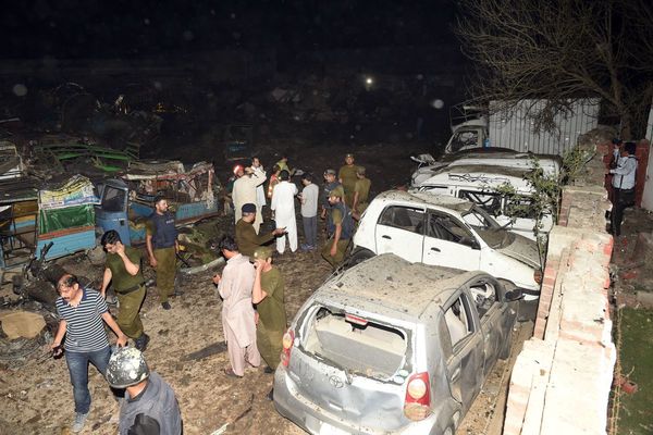 Camión bomba deja 34 heridos en Pakistán