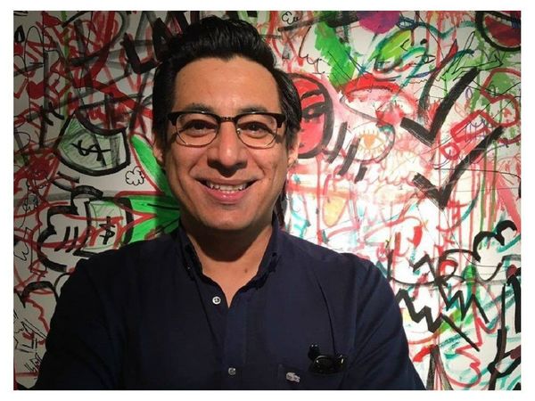 Conductor de radio y TV denunciado por su esposa por violencia familiar