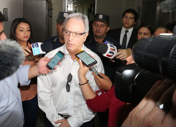 Confirman embargo de bienes del ex titular del Indert Justo Cárdenas