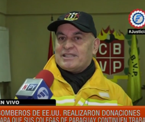 Bomberos de EE.UU. realizaron donaciones sus colegas paraguayos