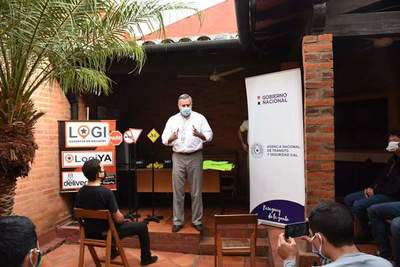 Realizan taller de capacitación a motociclistas dedicados al delivery