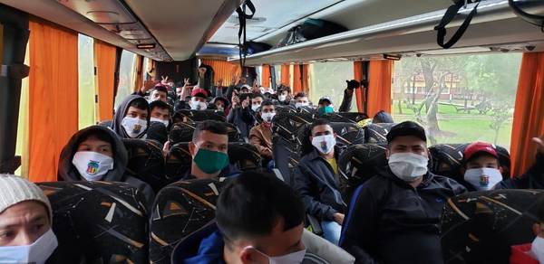 La buena noticia; 36 compatriotas dejan albergue de Misiones tras dar negativos a la prueba del COVID-19 - Digital Misiones