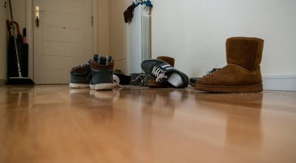 Ropas y zapatos siguen siendo focos contagio, recuerda Salud Pública