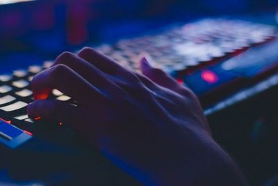 Bots en Twitter: Cómo se organizan y operan