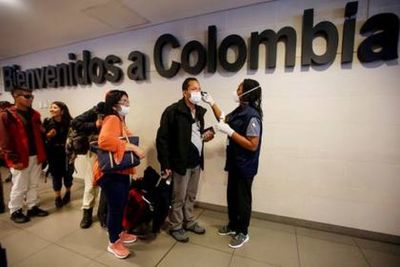 Colombia pasa por primera vez de los mil contagios diarios de COVID-19