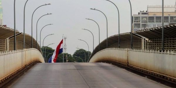 Brasileños amenazan a Paraguay para abrir fronteras