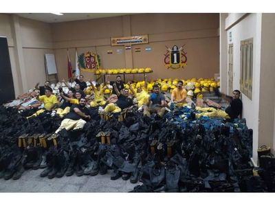 Bomberos reciben donación de protección de Maryland