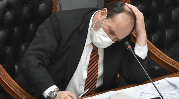 Envían a prisión a exministro de Salud boliviano por sobrefacturacion de respiradores