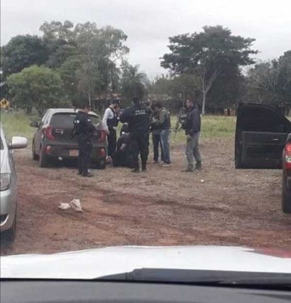 Fuerte enfrentamiento entre militares de la Naval y policías | Noticias Paraguay