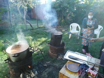 Organizan olla popular para 400 personas en Bañado Sur