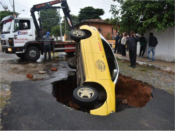 Taxista sobrevivió al bache y dijo: "Fue una desgracia con suerte"