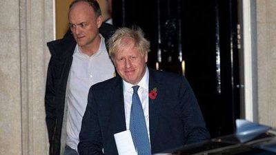 El primer ministro británico mantiene a un asesor acusado de infringir el confinamiento