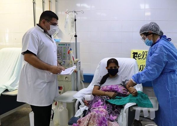 Pacientes dializados siguen sus respectivos tratamientos