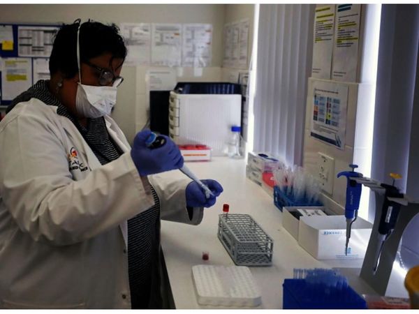 Británicos accederán a posible vacuna desde setiembre