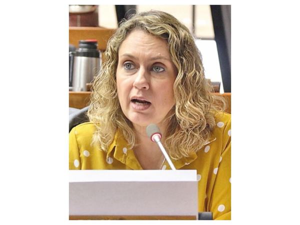 Diputada exige explicaciones al presidente