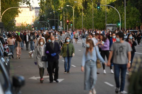 España celebra baja de muertos