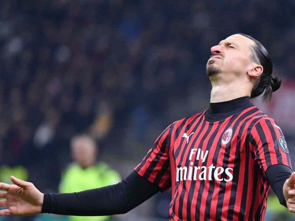 Ibrahimovic sale rengueando del entrenamiento y se teme larga baja