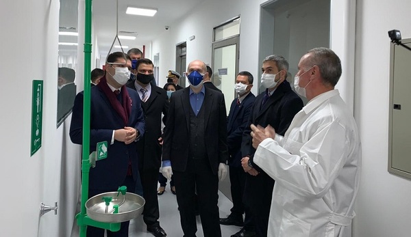 Presidente inaugura nuevo laboratorio de bioseguridad