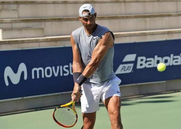 Rafael Nadal, feliz por tener contacto con la pelota