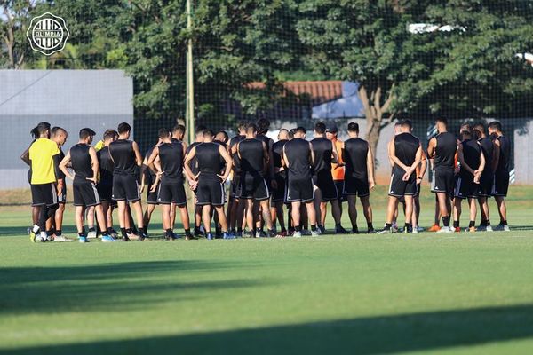 “La APF debería definir una lista de futbolistas de alto rendimiento para que vuelvan a entrenar” - Fútbol - ABC Color