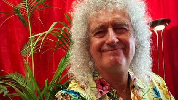 El conocido guitarrista de Queen Brian May fue llevado de urgencia a un hospital después de un ataque al corazón