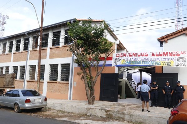 De privado a público: MEC da a conocer el mecanismo de traslado de estudiantes - Megacadena — Últimas Noticias de Paraguay