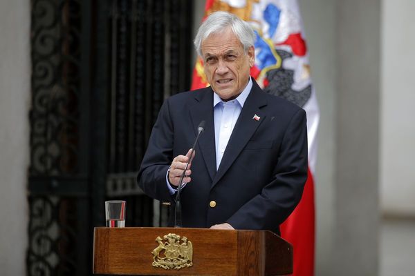 Nueva ley en Chile rebaja sueldos a presidente, parlamentarios y ministros