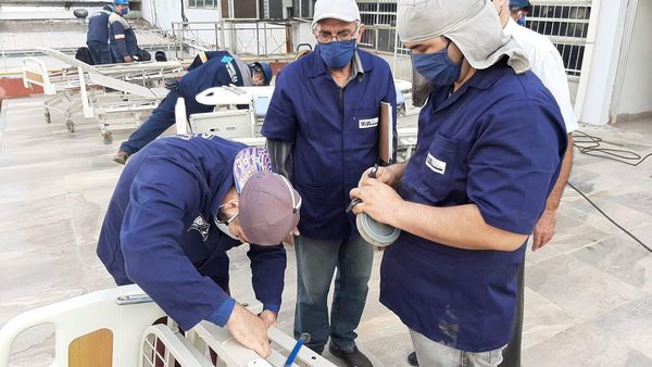 COVID-19: 400 paraguayos fabricarían 100 camas hospitalarias por día